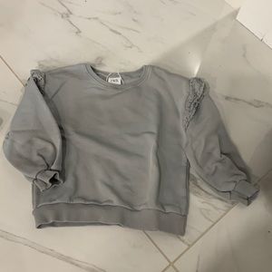 Zara girls ruffle sweatshirt, size 3-4